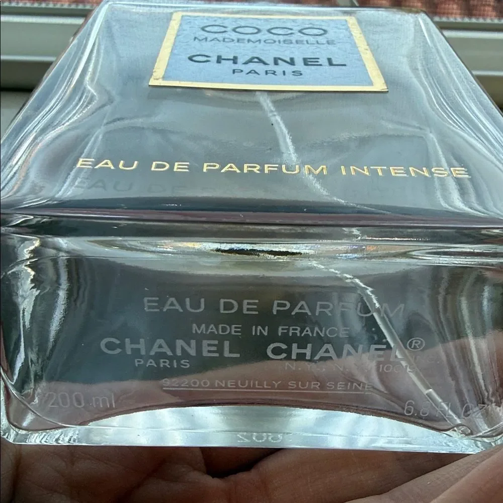 CHANEL sophisticated fragrance